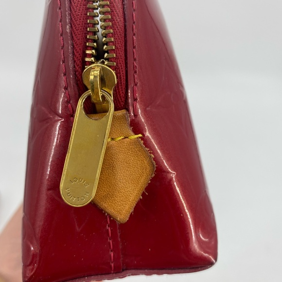 Louis Vuitton Vernis Pouch - Picture 11 of 12